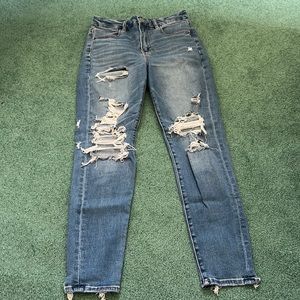 American Eagle women’s distressed curvy hi-rise jegging size 6 regular